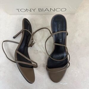 Tony Bianco Mariah Sandal in Liqueur Size 8 (NWT)
